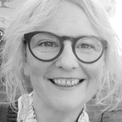 Headshot of Lindsey Gardiner